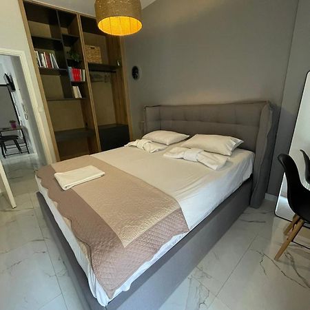 Anais Apartment Preveza Esterno foto