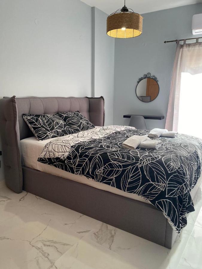 Anais Apartment Preveza Esterno foto