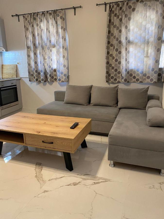 Anais Apartment Preveza Esterno foto