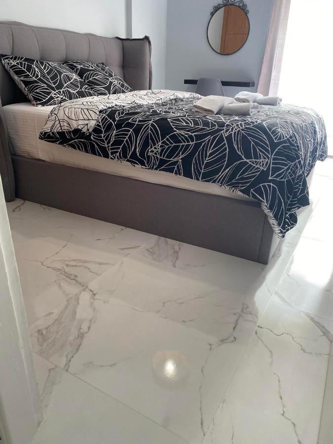 Anais Apartment Preveza Esterno foto