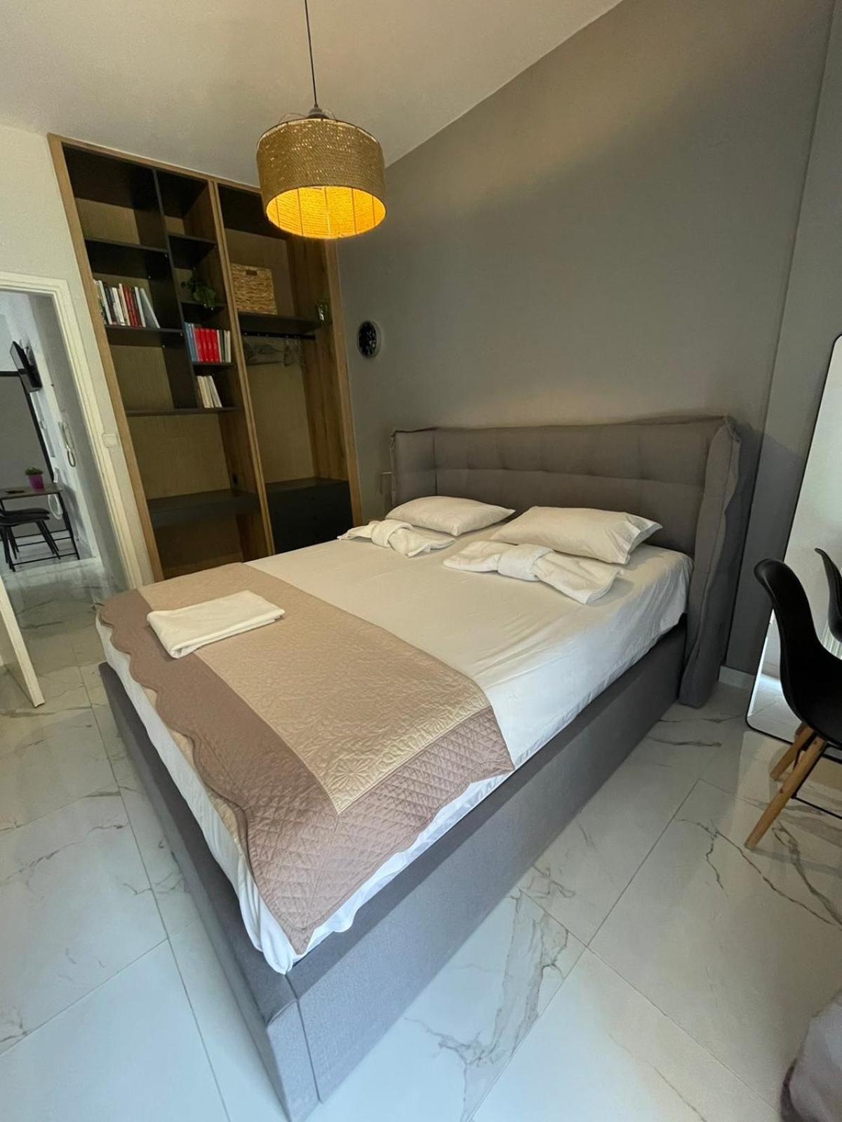 Anais Apartment Preveza Esterno foto